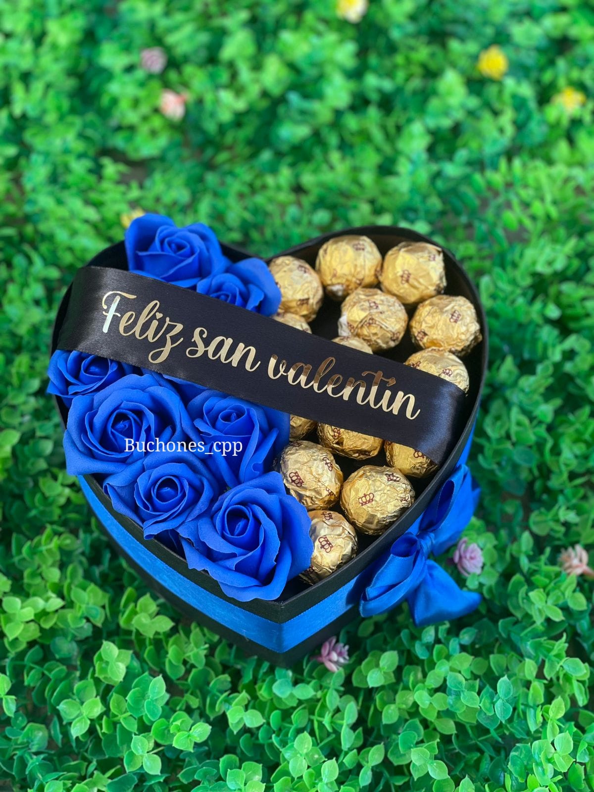 Combo Caja Corazón con Chocolates